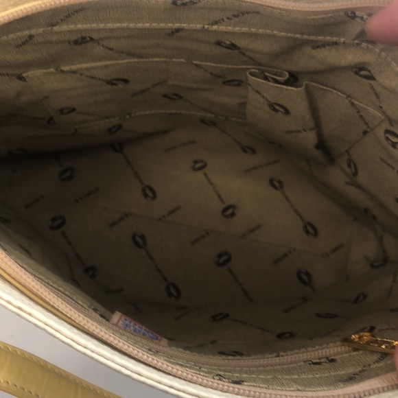 Dooney&Bourke all weather Leather tote and matching wallet EUC Cream&Yellow - Picture 15 of 16